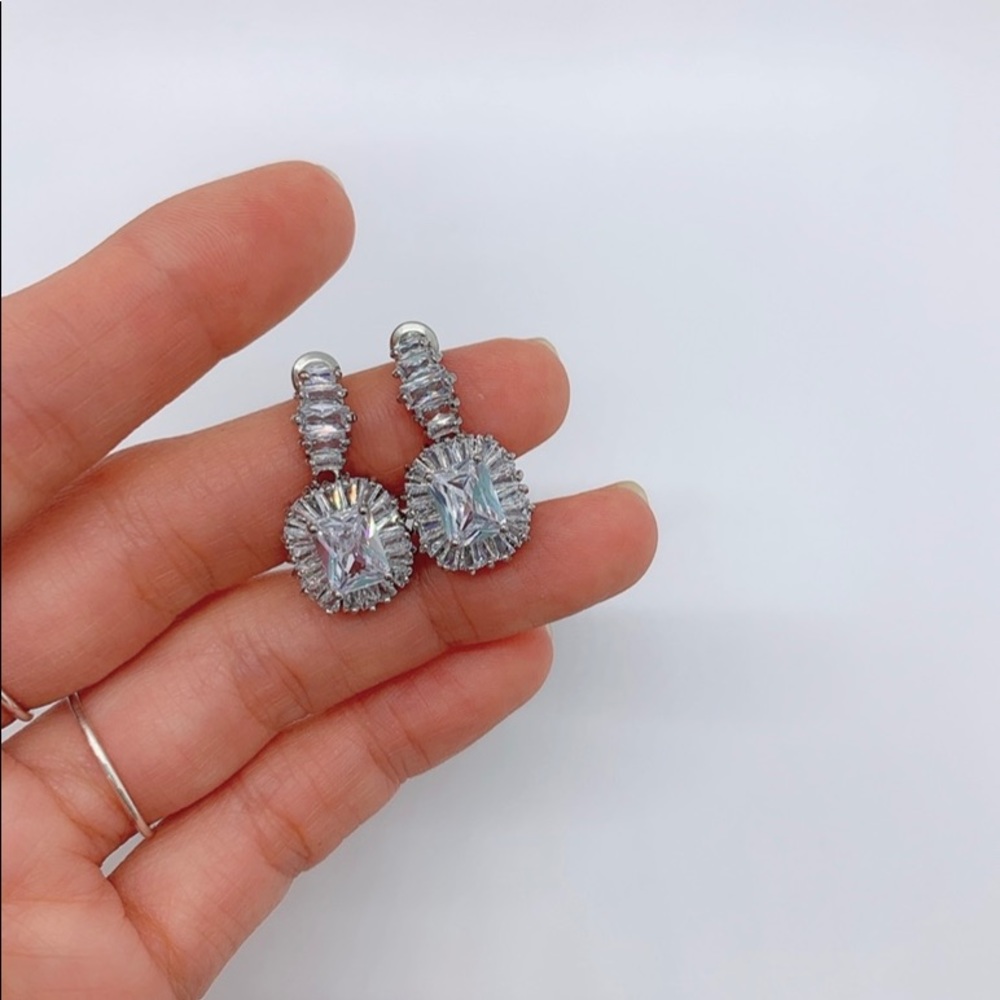 Platinum Plated Stimulated Diamond Earring